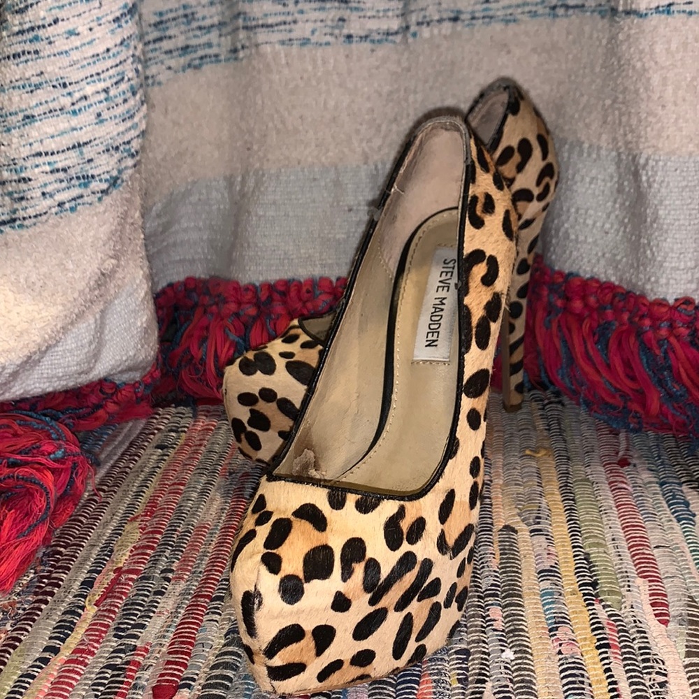 Women’s Size 6 Steve Madden Platform Heels
